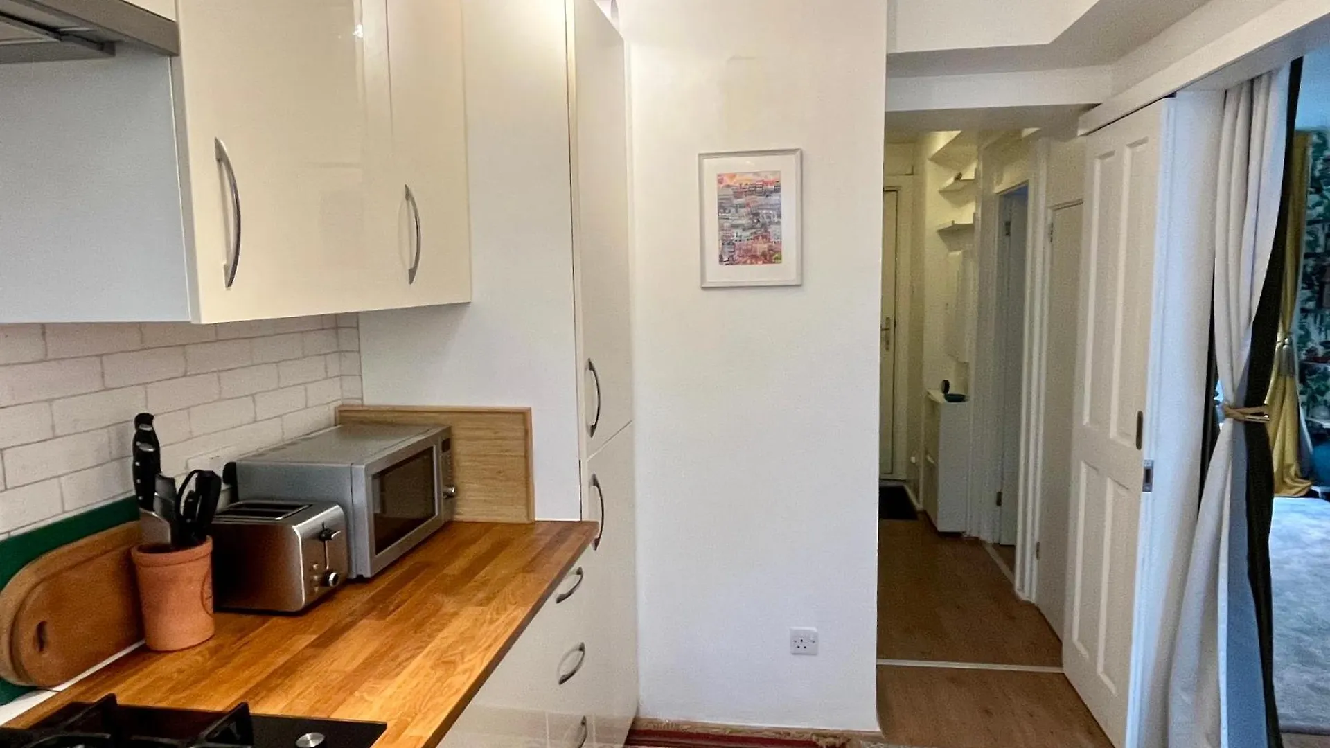 Cozy 1-Br Garden Flat For Up To 4 In East London Apartamento 0*,