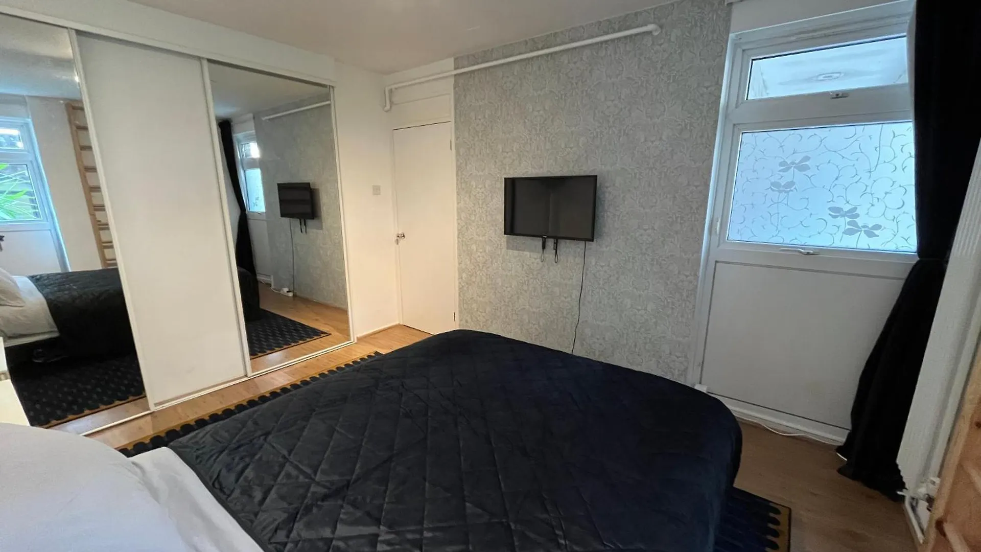 Cozy 1-Br Garden Flat For Up To 4 In East London Apartamento